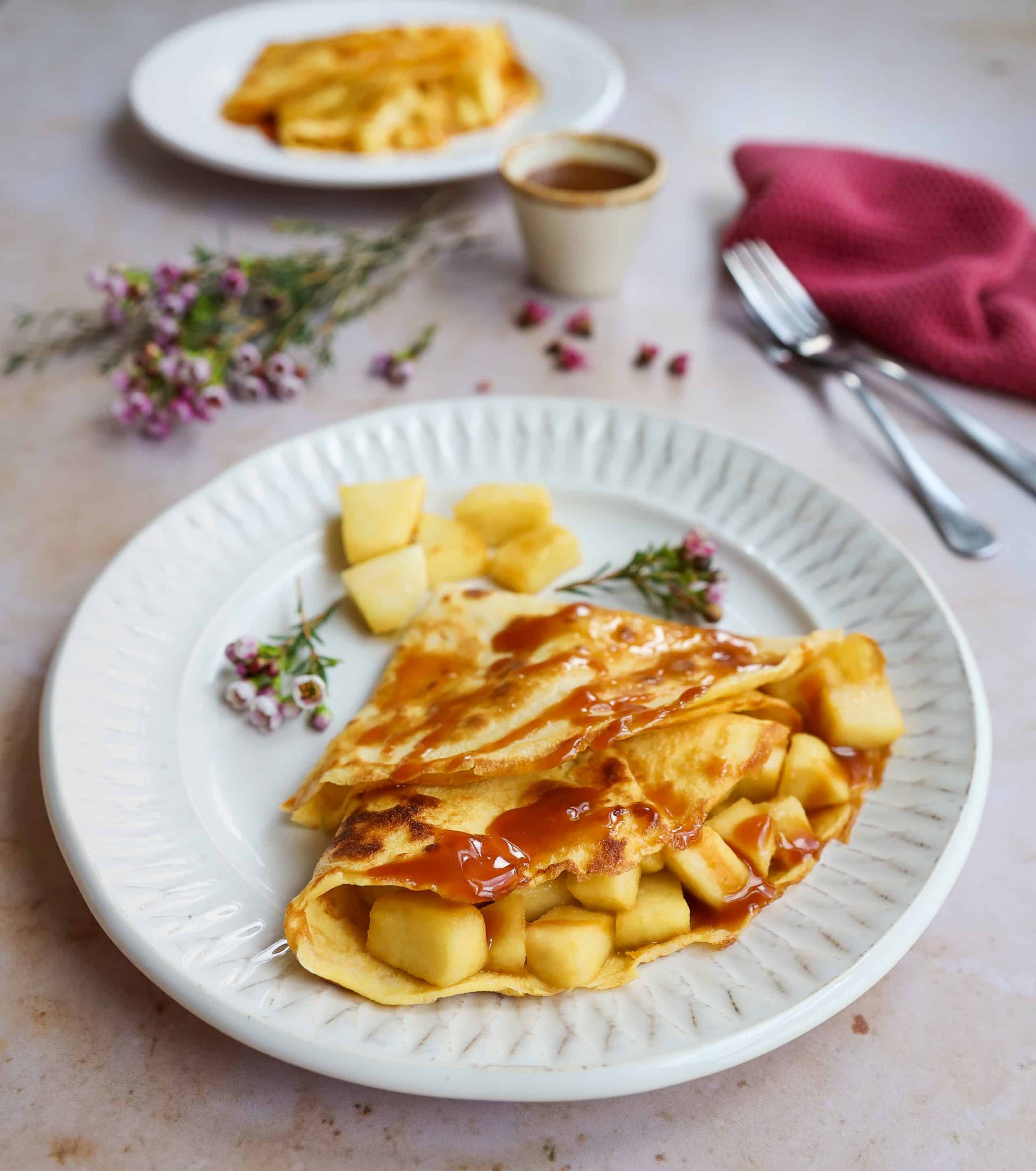 Crêpes with apples and toffee